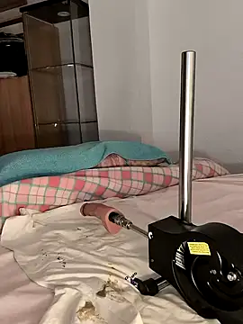 parejamlga58 online show from 11/30/25, 04:52