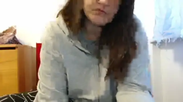 Snapshot of Lucinka1 chatting on 03/19/26, 04:18 Lucinka1 online show from 03/19/26, 04:18