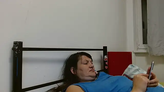 Lucinka1 online show from 10/04/25, 08:43