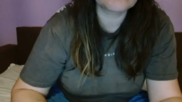 Snapshot of Lucinka1 chatting on 03/26/26, 05:33 Lucinka1 online show from 03/26/26, 05:33
