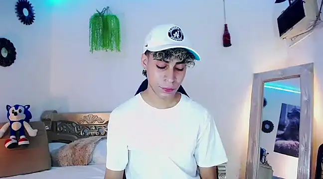 huge armound online show from 02/01/25, 04:43