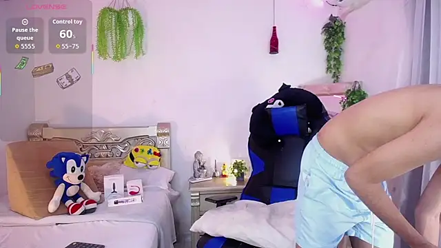 huge armound online show from 10/21/25, 02:55