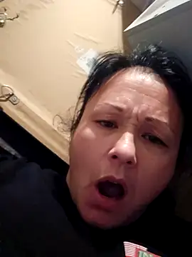 Snapshot of sweetkitty111 chatting on 03/30/26, 08:32 sweetkitty111 online show from 03/30/26, 08:32