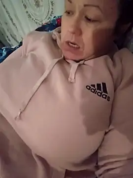 Snapshot of sweetkitty111 chatting on 01/12/26, 10:58 sweetkitty111 online show from 01/12/26, 10:58