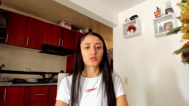  Caroliinee  online show from 02/27/25, 06:31