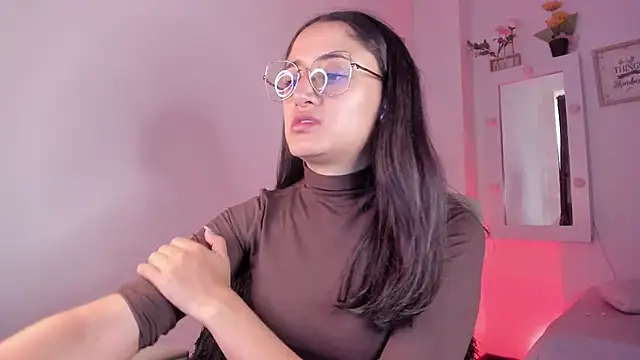  Caroliinee  online show from 09/24/25, 04:57