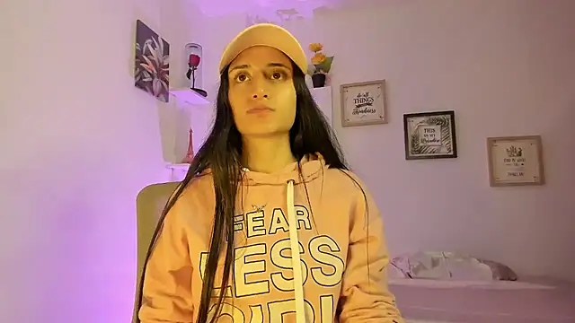  Caroliinee  online show from 02/16/25, 01:58