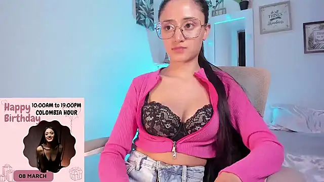  Caroliinee  online show from 03/07/25, 10:21