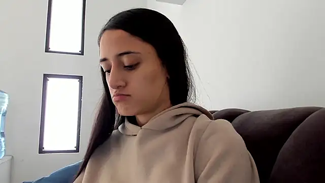  Caroliinee  online show from 02/19/25, 04:44