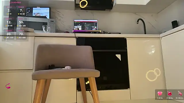 Marina- online show from 11/19/25, 08:36