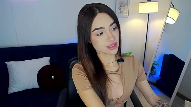 Snapshot of AllieEvans chatting on 03/15/26, 06:26 AllieEvans online show from 03/15/26, 06:26