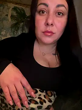 DaisyStreet online show from 12/20/25, 02:31