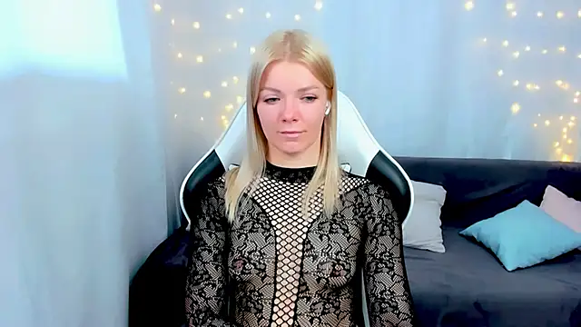 Lily Daviss online show from 04/21/26, 03:02