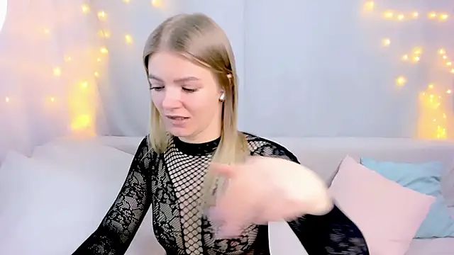 Lily Daviss online show from 02/03/26, 02:53