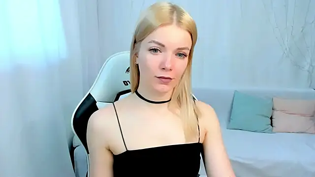 Lily Daviss online show from 04/13/26, 02:26