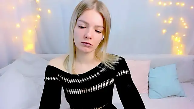 Lily Daviss online show from 02/13/26, 02:55