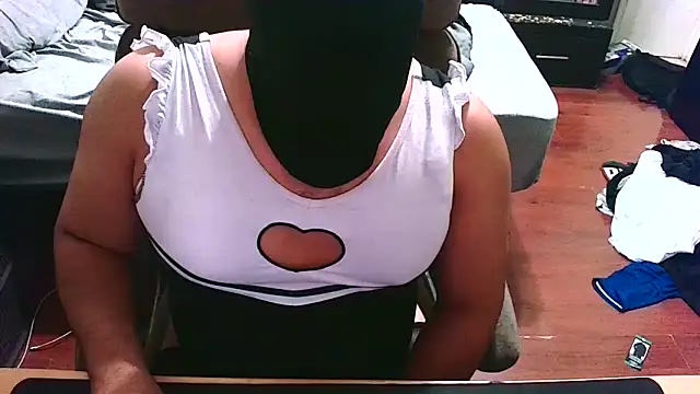 babykayla972 online show from 10/06/25, 08:59