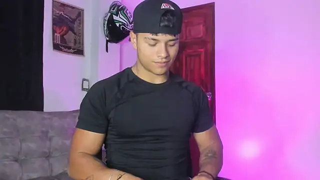 Dominic Biker   online show from 04/23/26, 05:58