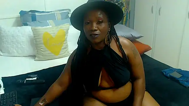 Brunettedevon33 online show from 05/10/26, 06:43