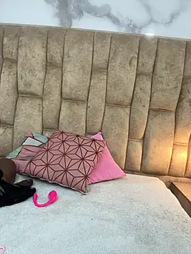 Hannagarces online show from 04/14/26, 11:37