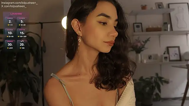 Snapshot of JulietteDee chatting on 02/18/26, 09:11 JulietteDee online show from 02/18/26, 09:11