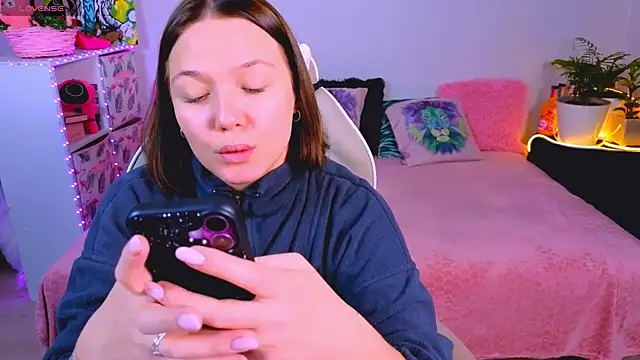 Karen morris online show from 11/26/25, 04:01