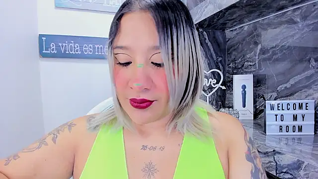 miss danika online show from 02/05/26, 11:06