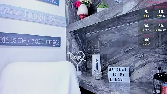 Snapshot of miss_danika chatting on 11/21/25, 11:09 miss danika online show from 11/21/25, 11:09