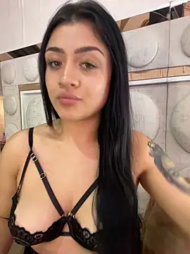 lucianaroy online show from 03/01/25, 01:22