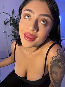 lucianaroy online show from 11/20/25, 05:57