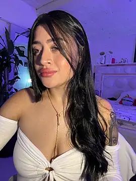 lucianaroy online show from 04/05/26, 01:56