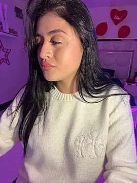 lucianaroy online show from 02/17/26, 04:32