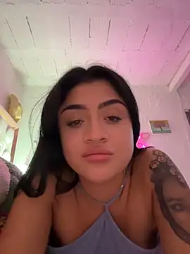 lucianaroy online show from 11/19/25, 10:21