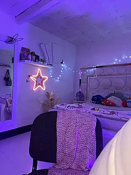 lucianaroy online show from 01/14/26, 04:05