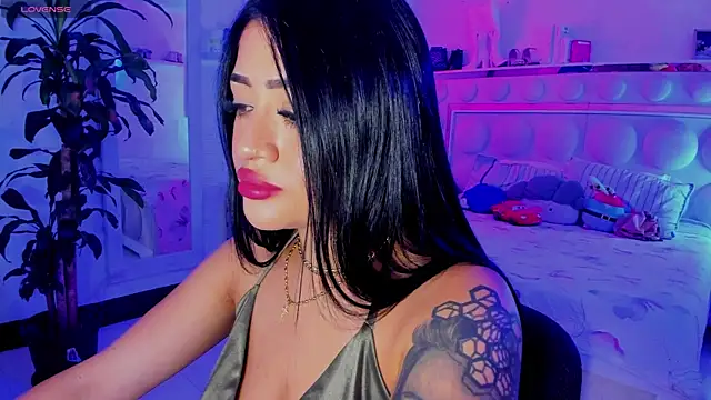 Snapshot of lucianaroy chatting on 06/12/26, 09:56 lucianaroy online show from 06/12/26, 09:56