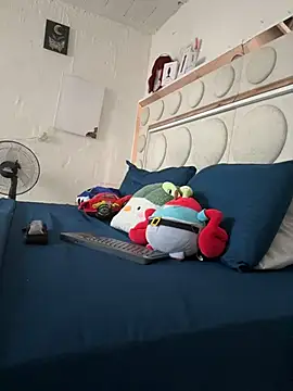 lucianaroy online show from 11/10/25, 08:36