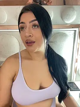 lucianaroy online show from 02/28/25, 09:44