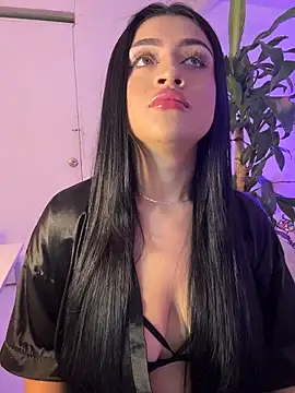 lucianaroy online show from 11/23/25, 03:05