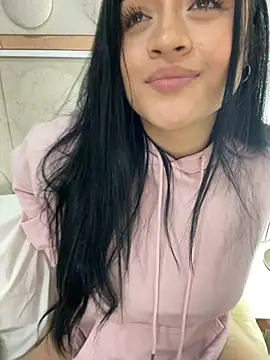 lucianaroy online show from 03/08/25, 06:10