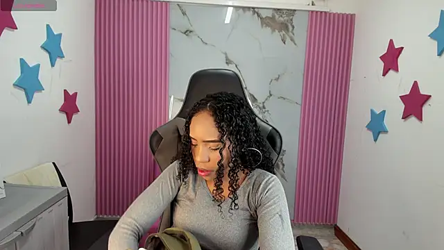 Snapshot of lia_16 chatting on 10/07/25, 10:49 lia 16 online show from 10/07/25, 10:49
