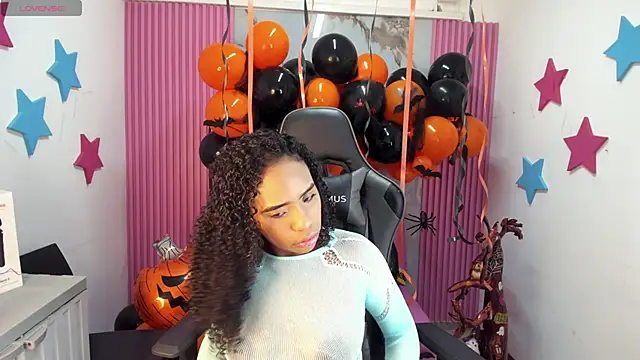 lia 16 online show from 10/23/25, 10:58