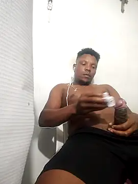 hugo3918  online show from 01/09/26, 02:51