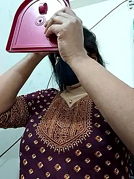 Ritusri Dotta online show from 01/12/26, 04:36