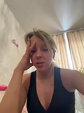 LikaCat online show from 03/10/26, 04:05