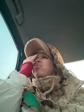 LikaCat online show from 10/25/25, 01:16