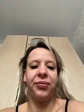 LikaCat online show from 12/23/25, 03:50