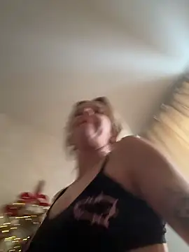 LikaCat online show from 01/07/26, 04:50