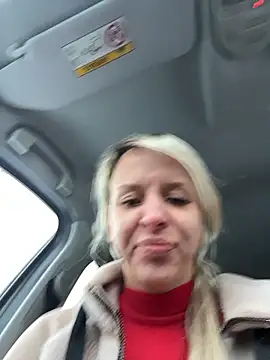 LikaCat online show from 01/12/26, 03:13