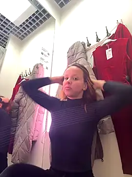 LikaCat online show from 11/17/25, 03:54