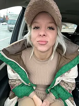 LikaCat online show from 10/27/25, 02:01